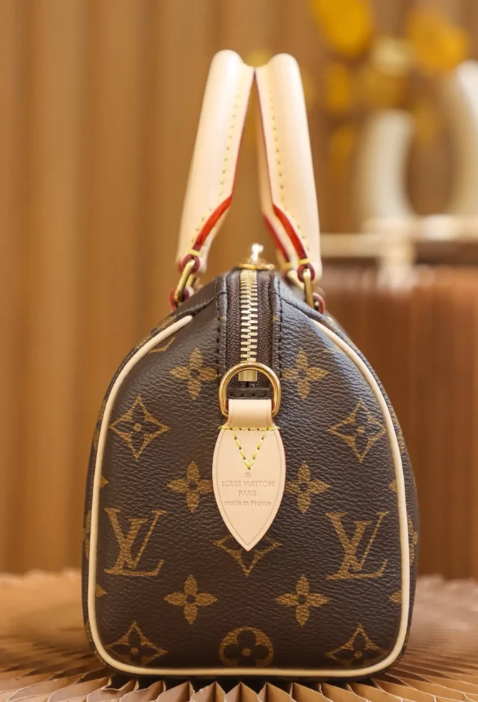 LV BAG - Image 5