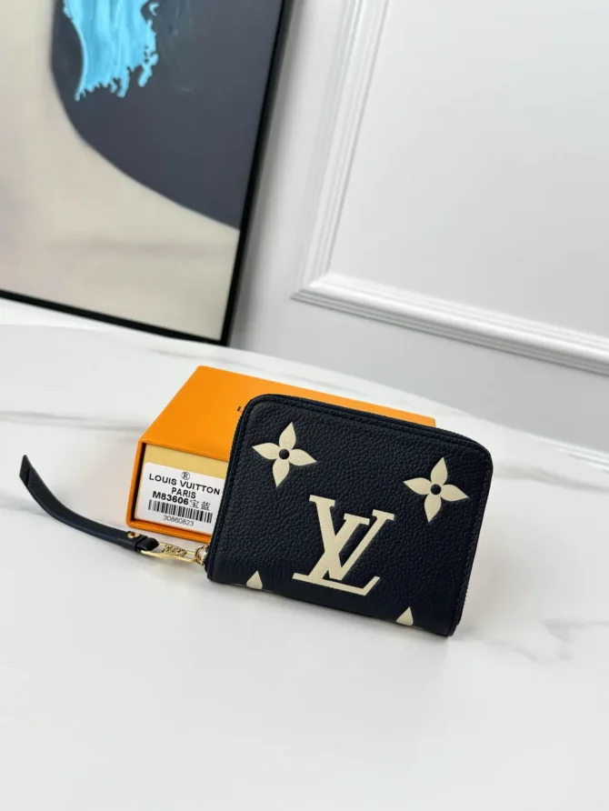 LV zippy coin - Image 7