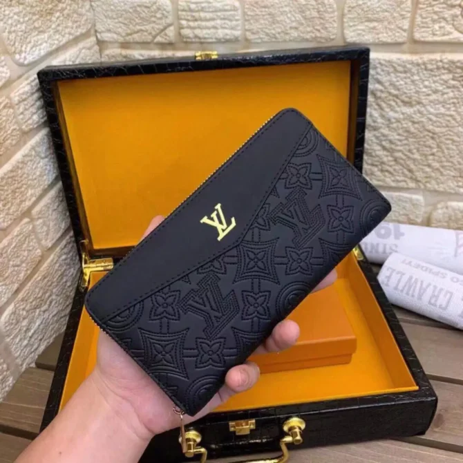 LV zipper wallet - Image 2