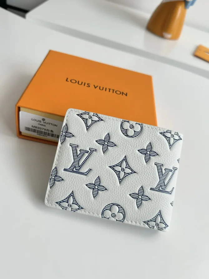 LV multiple wallet