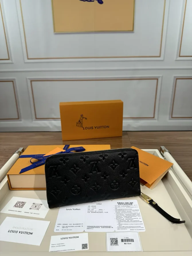 LV classic wallet - Image 3