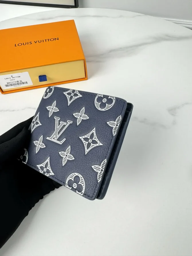 LV multiple wallet - Image 8